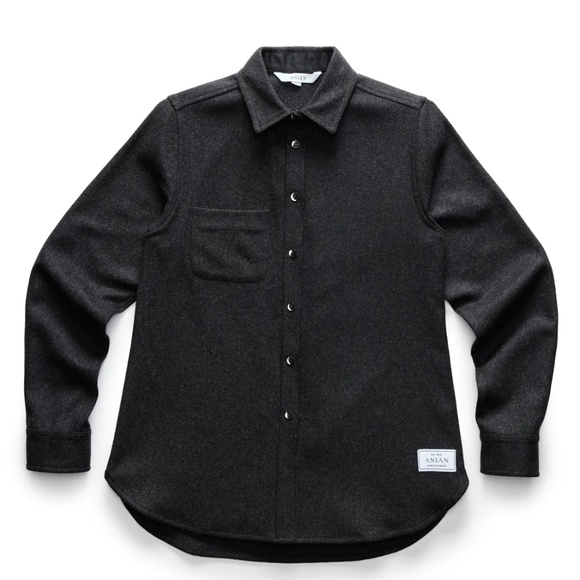 Anian Women's Modern Melton Wool Shirt in charcoal/dark grey —size Small - Picture 3 of 6